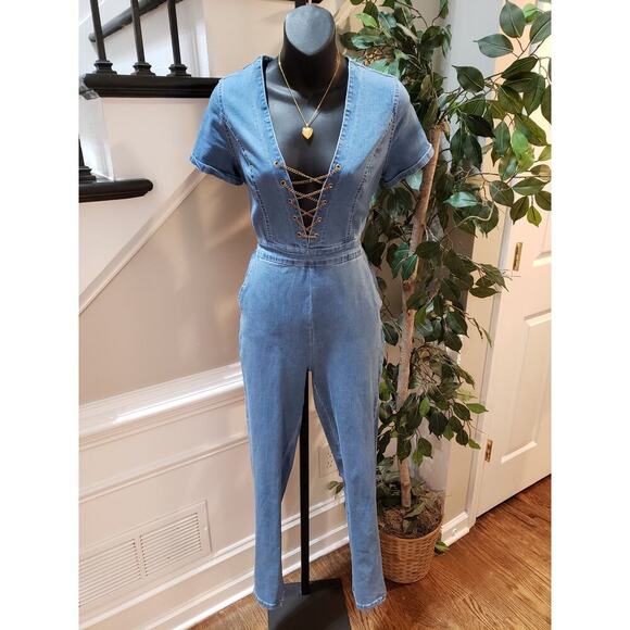 Fashion Nova Denim Jumpsuit Womens Medium Blue Plunging Neck Crisscross Front - Picture 1 of 16